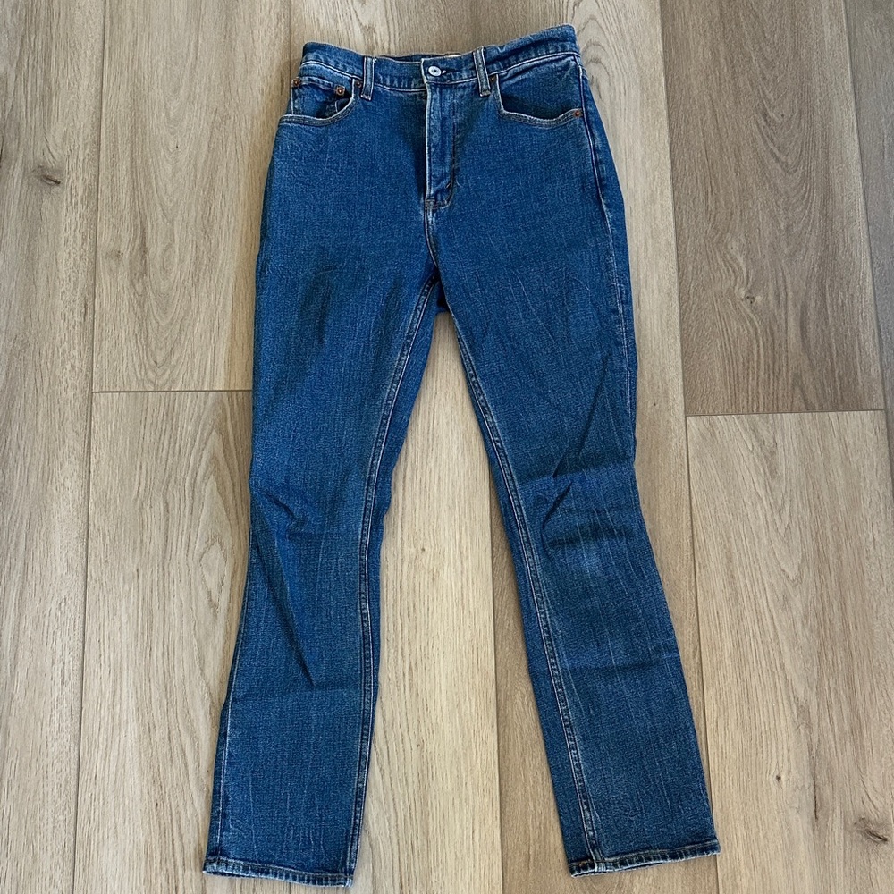 Abercrombie & Fitch The 90s Slim Straight Ultra High Rise Jeans